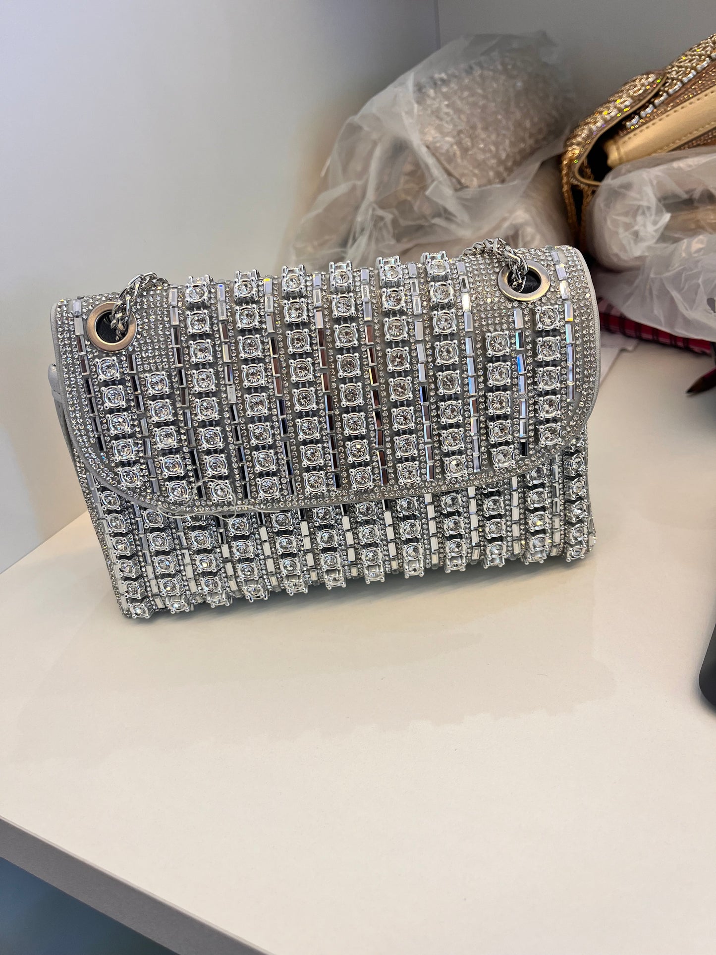 BOLSA EM STRAS PRATA