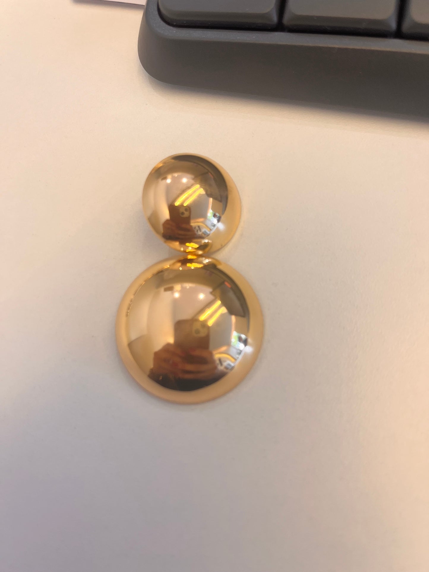 BRINCO ESFERA DOURADO