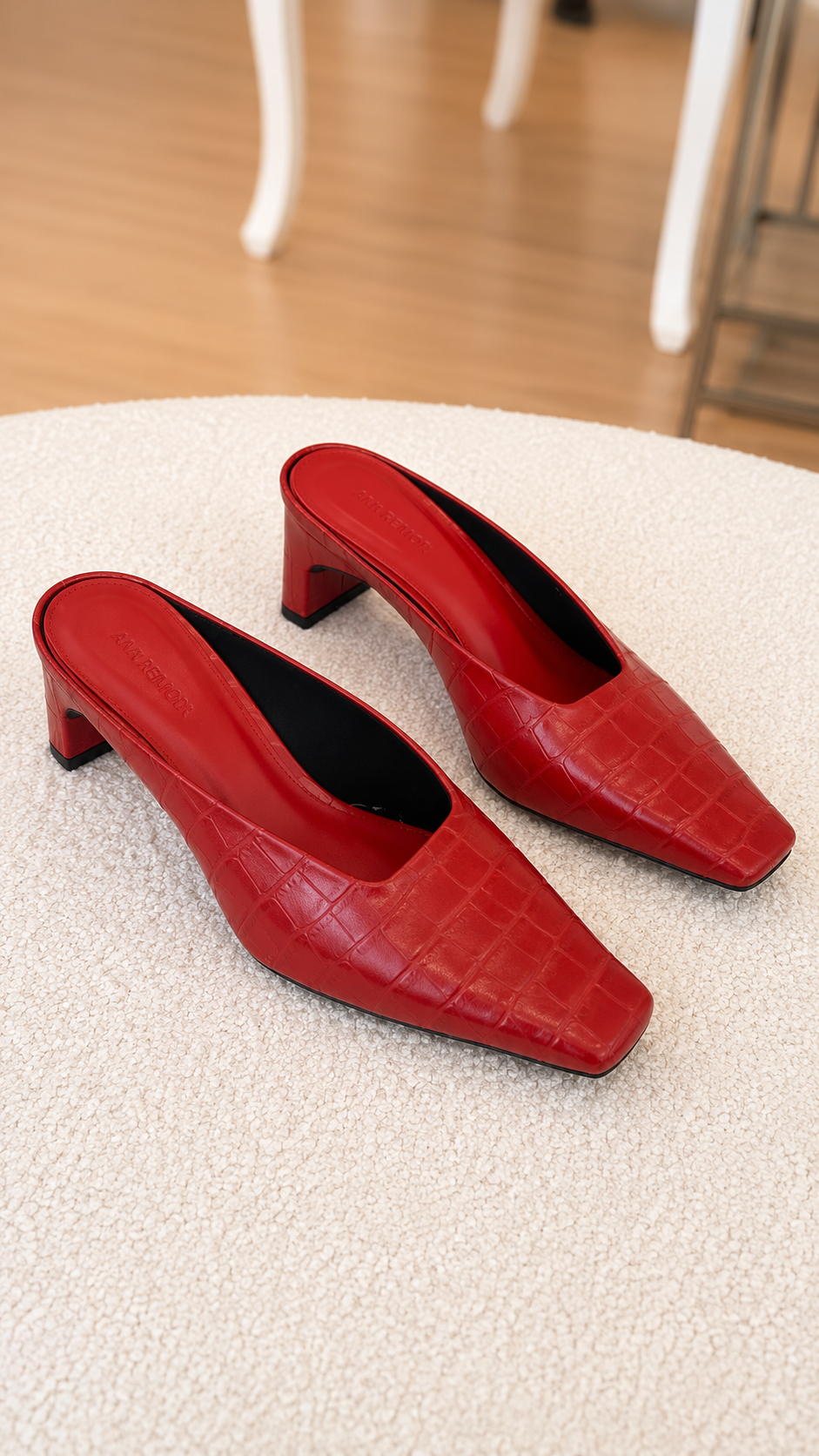 MULE CROCO RED