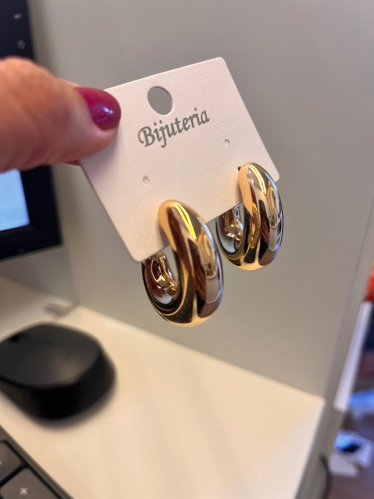 BRINCO ARGOLA DOURADO