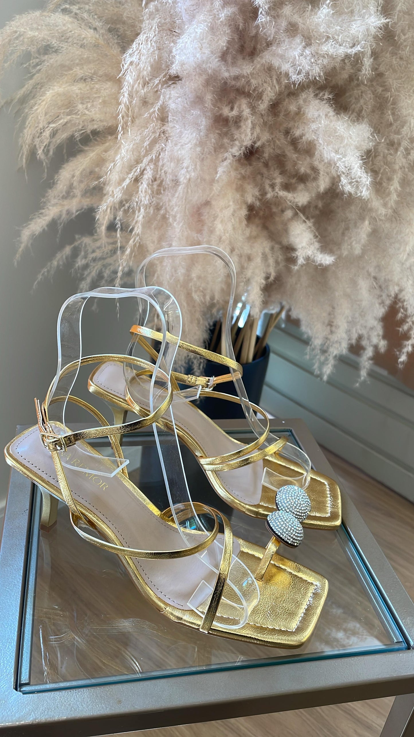 SANDÁLIA LUIZA DOURADA