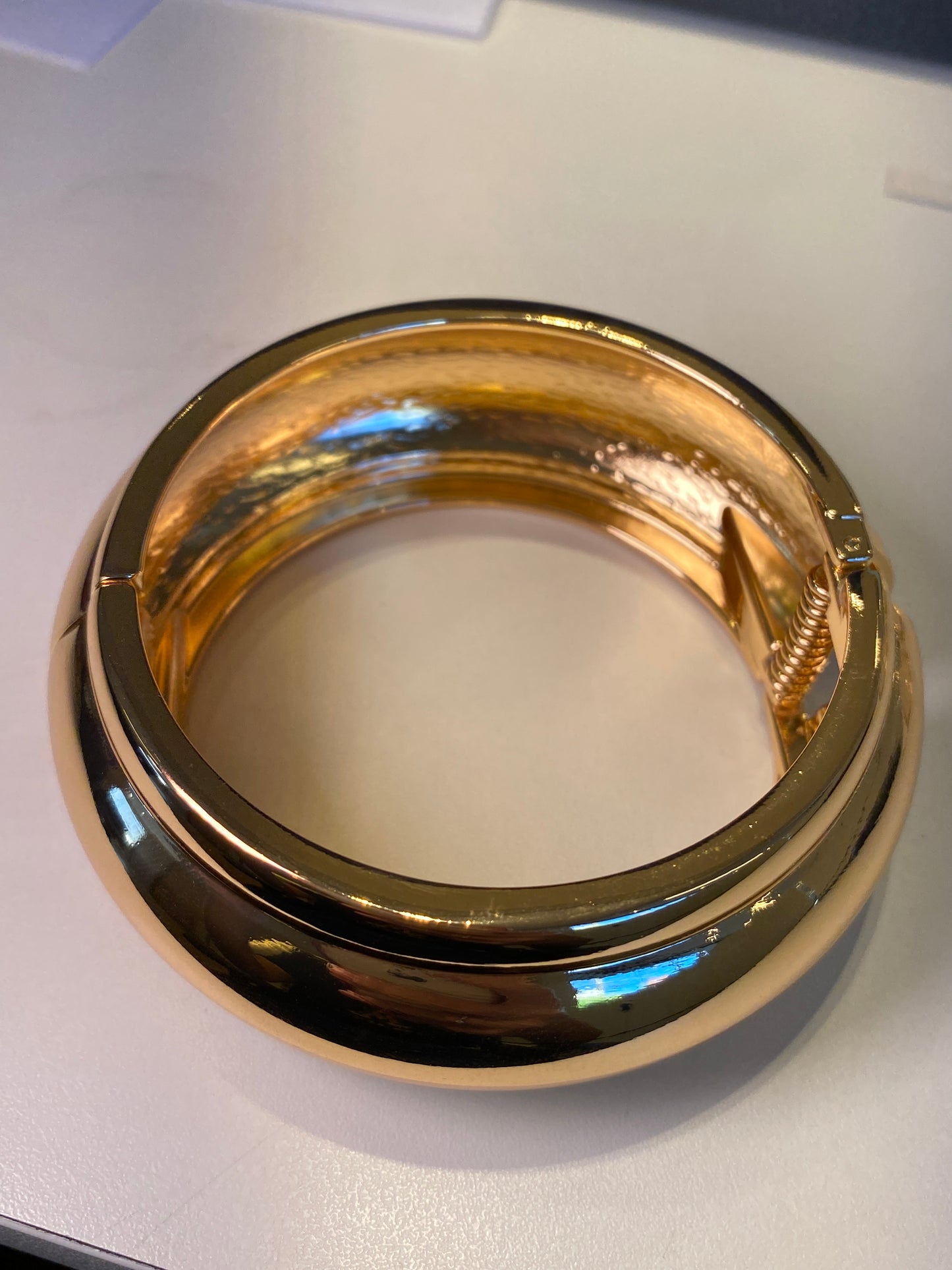 BRACELETE DOURADO REDONDO