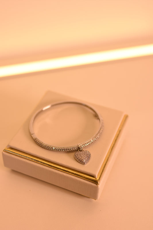 BRACELETE CRAVEJADO CORAÇÃO PRATA