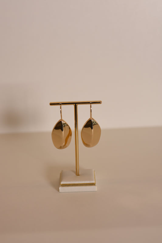 BRINCO FOLHA DOURADO