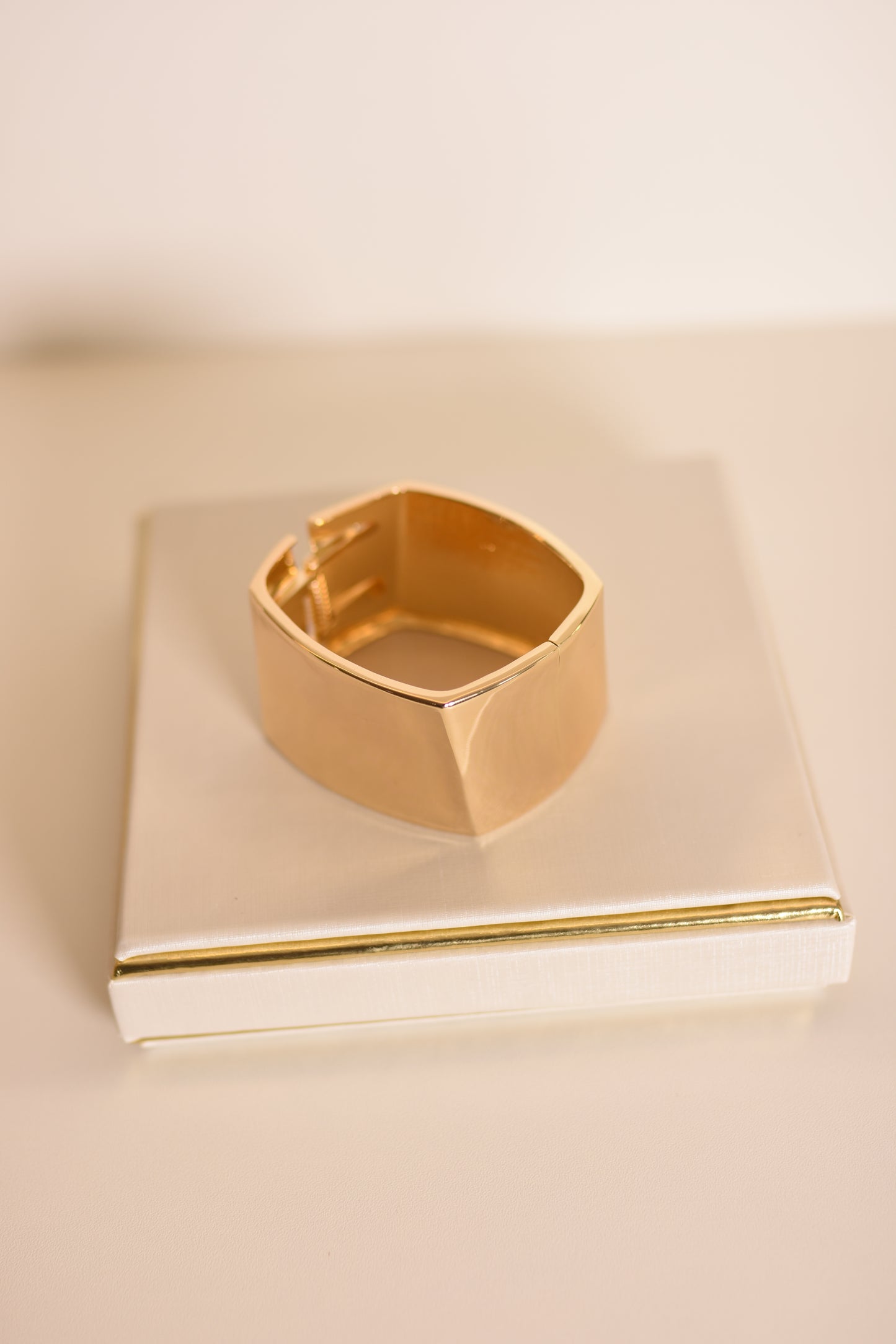 BRACELETE DOURADO