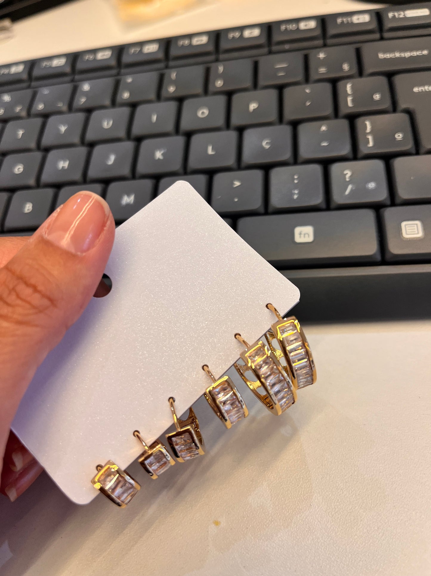 BRINCO ARGOLA DOURADO