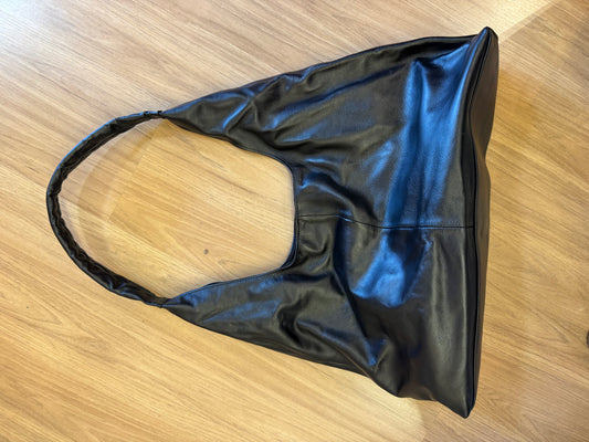 BOLSA MENOR SACO EM COURO