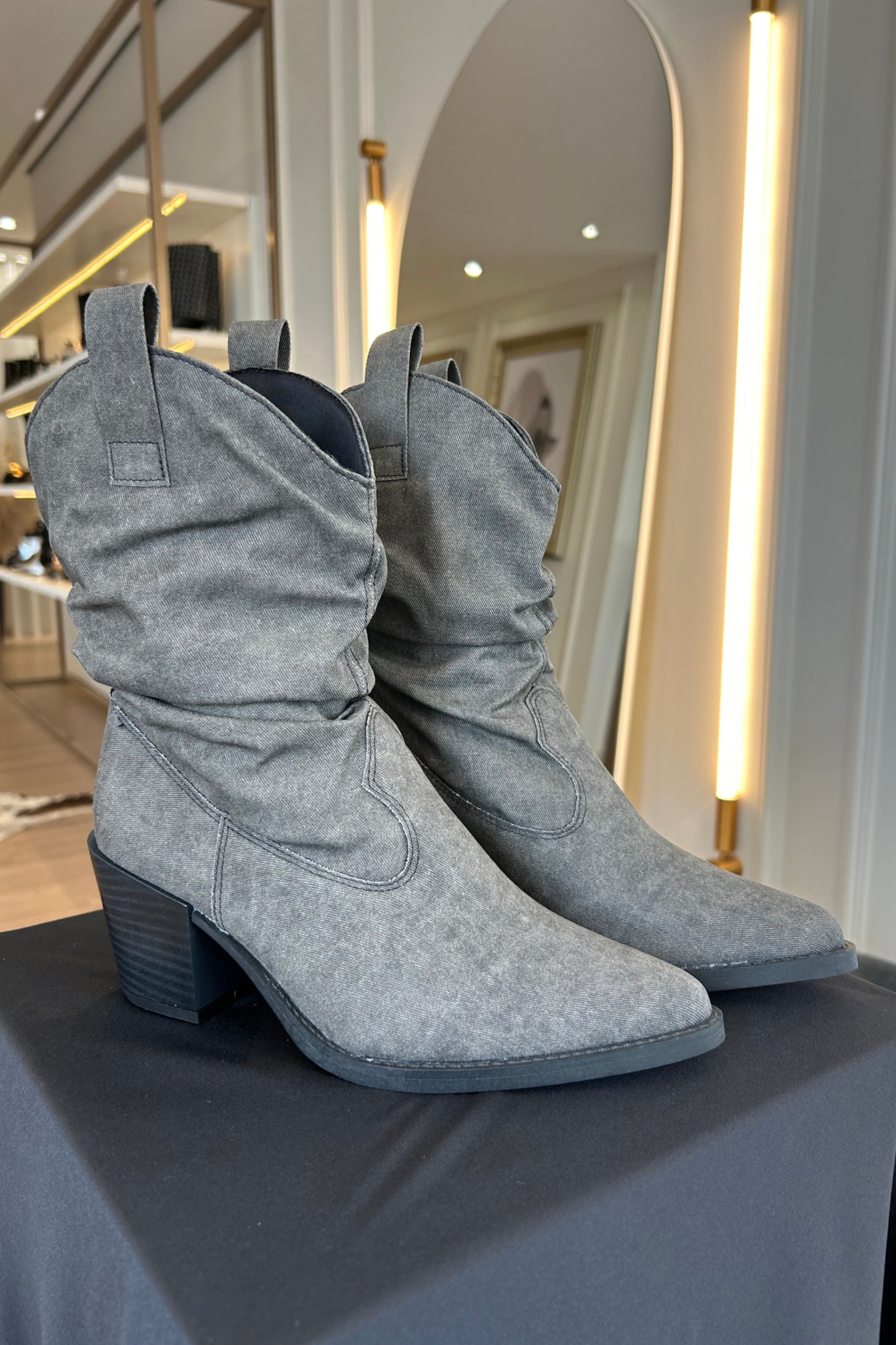 BOTA WESTERN SLOUCH JEANS BIA