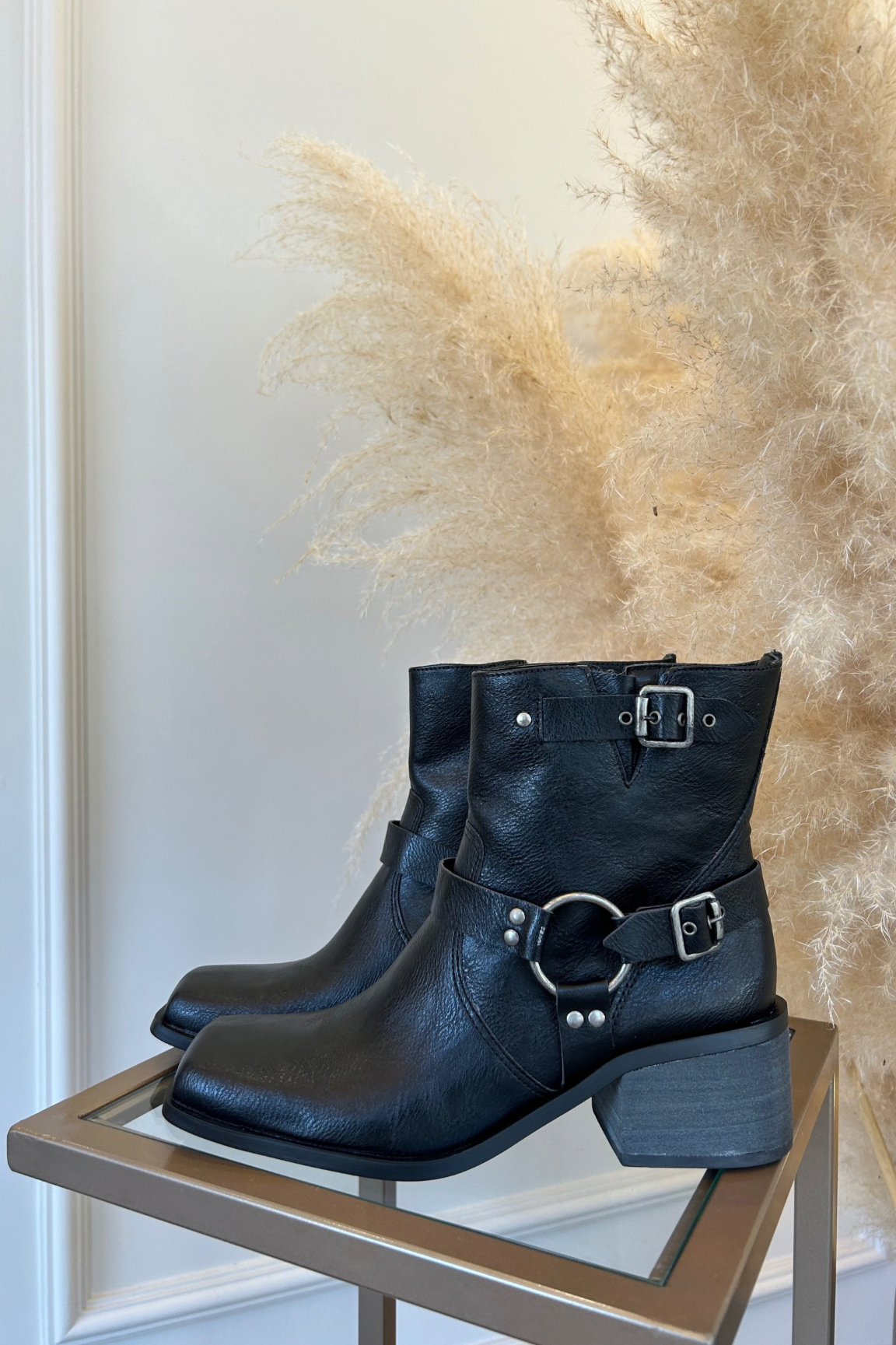 BOTA BIKER PRETA LUISA