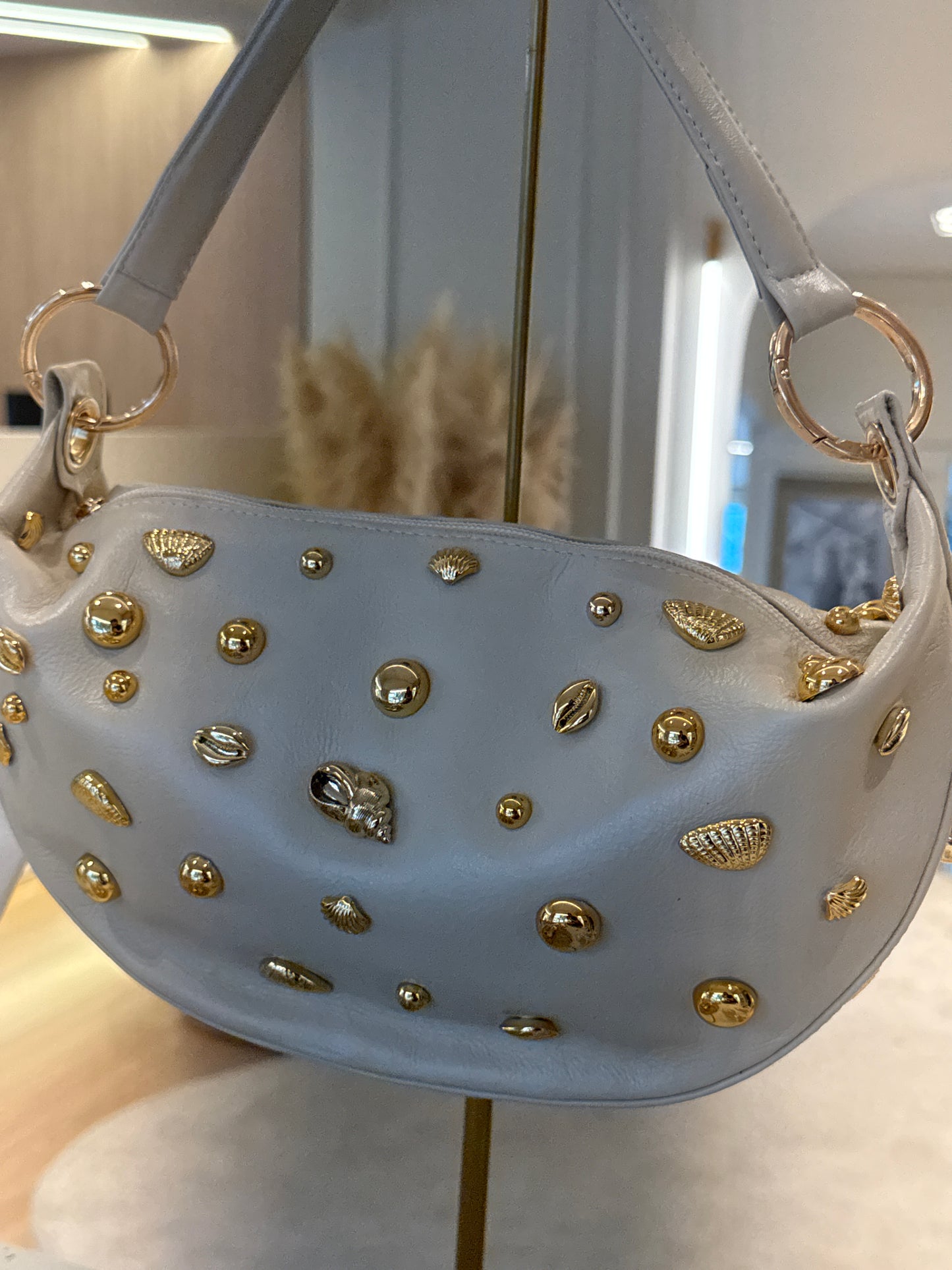 BOLSA OFF WHITE COM PRAIANA
