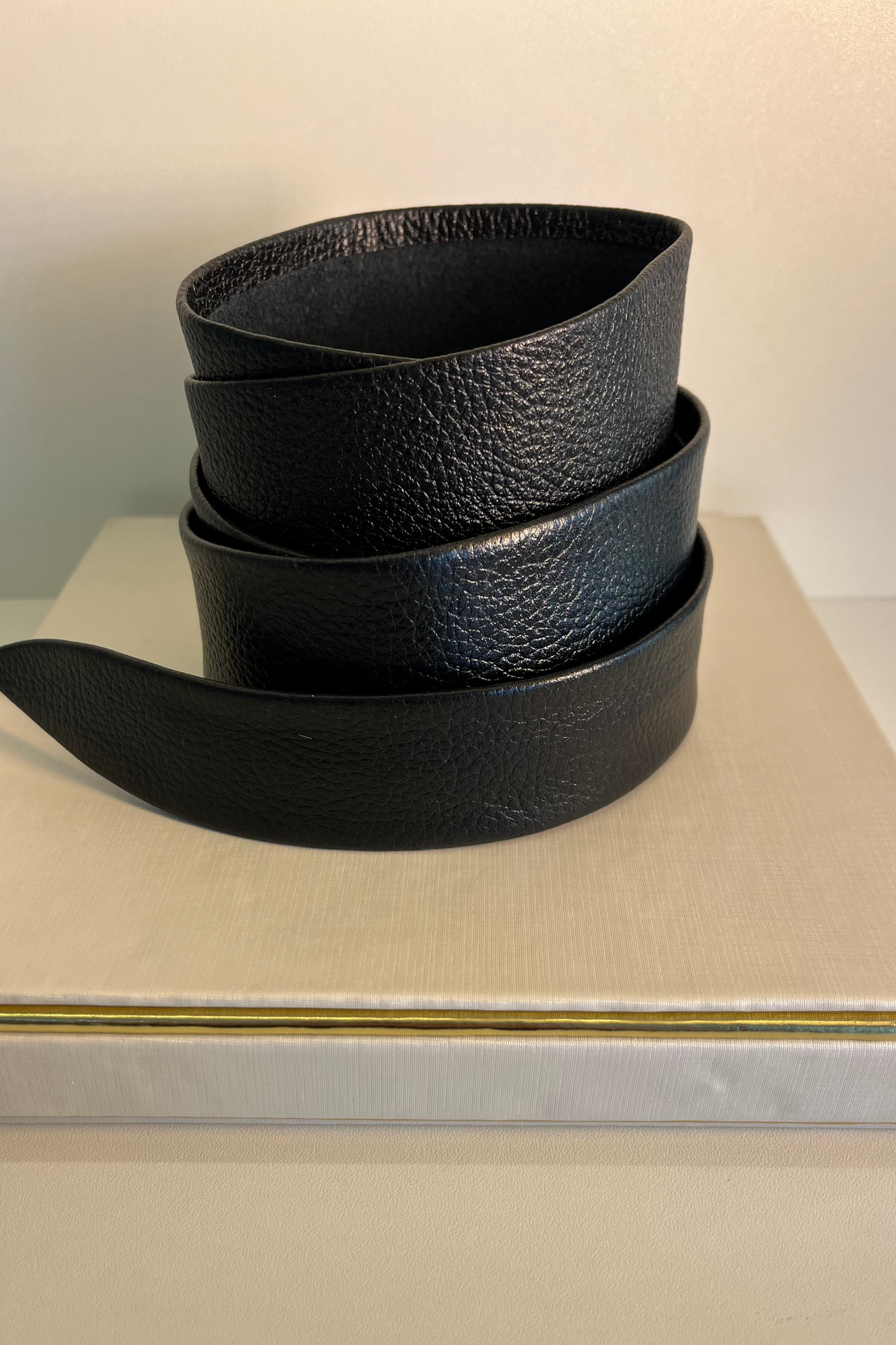 CINTO FAIXA EM COURO PRETO
