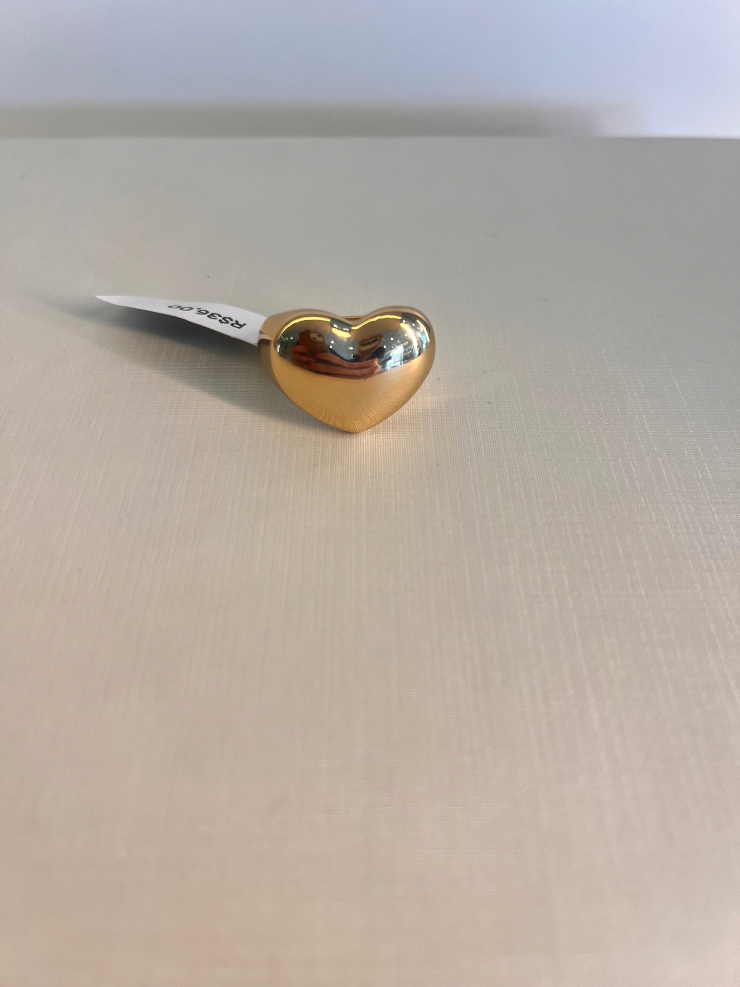 ANEL DE CORAÇÃO DOURADO