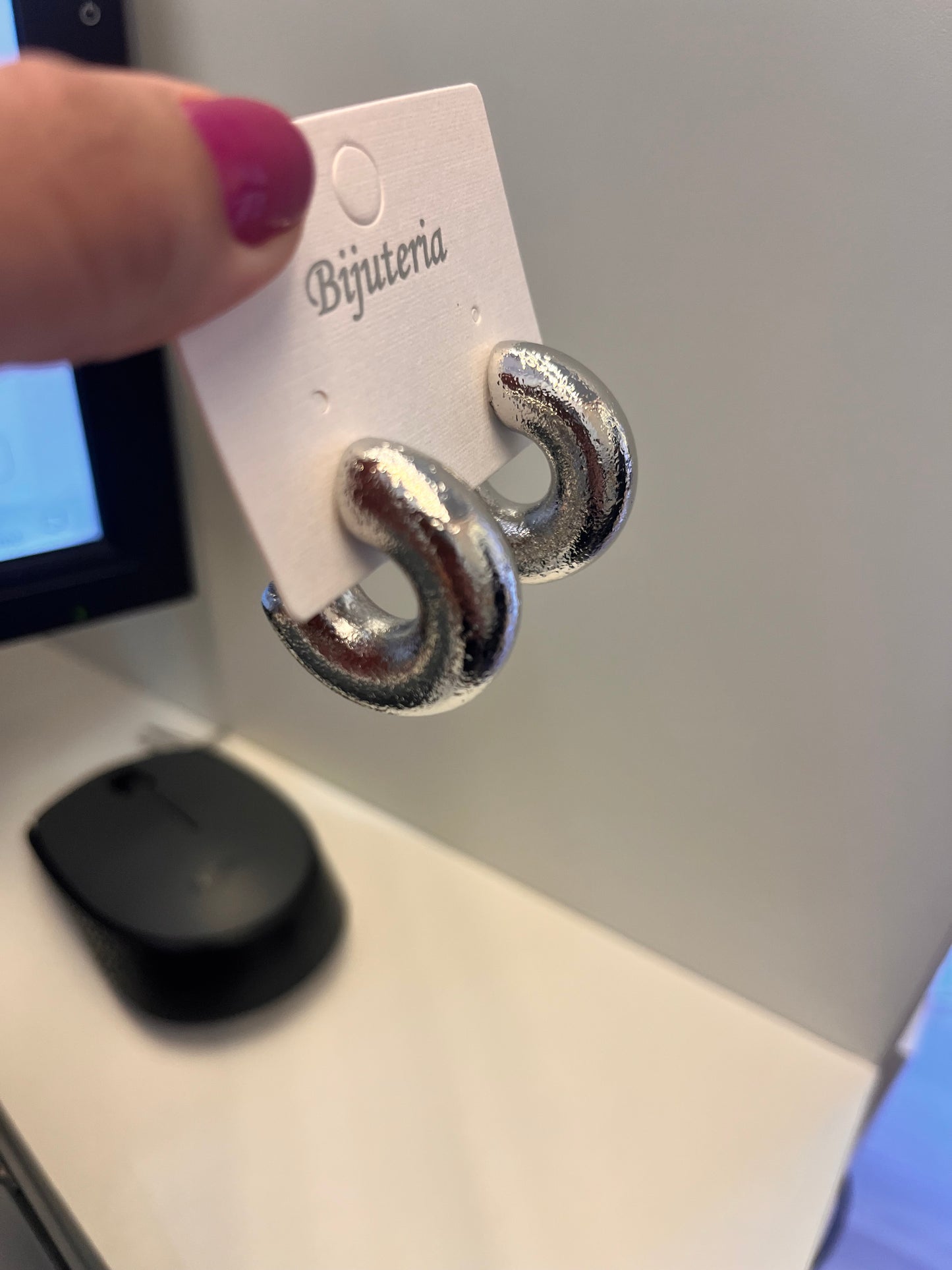 BRINCO ARGOLA PRATA COM PEROLA