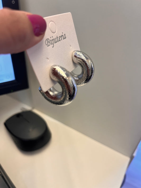 BRINCO ARGOLA PRATA COM PEROLA