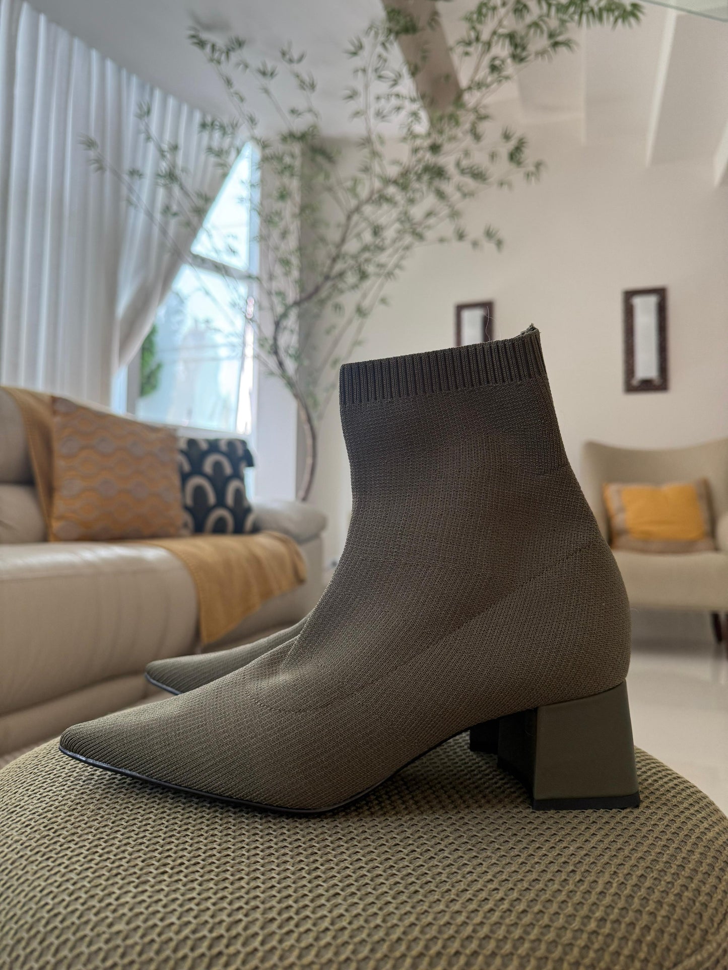 BOTA KINIT HELOIZA MENTA