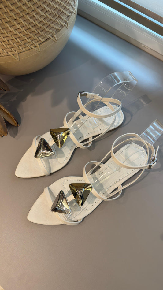 SANDÁLIA RASTEIRA TATI OFF-WHITE