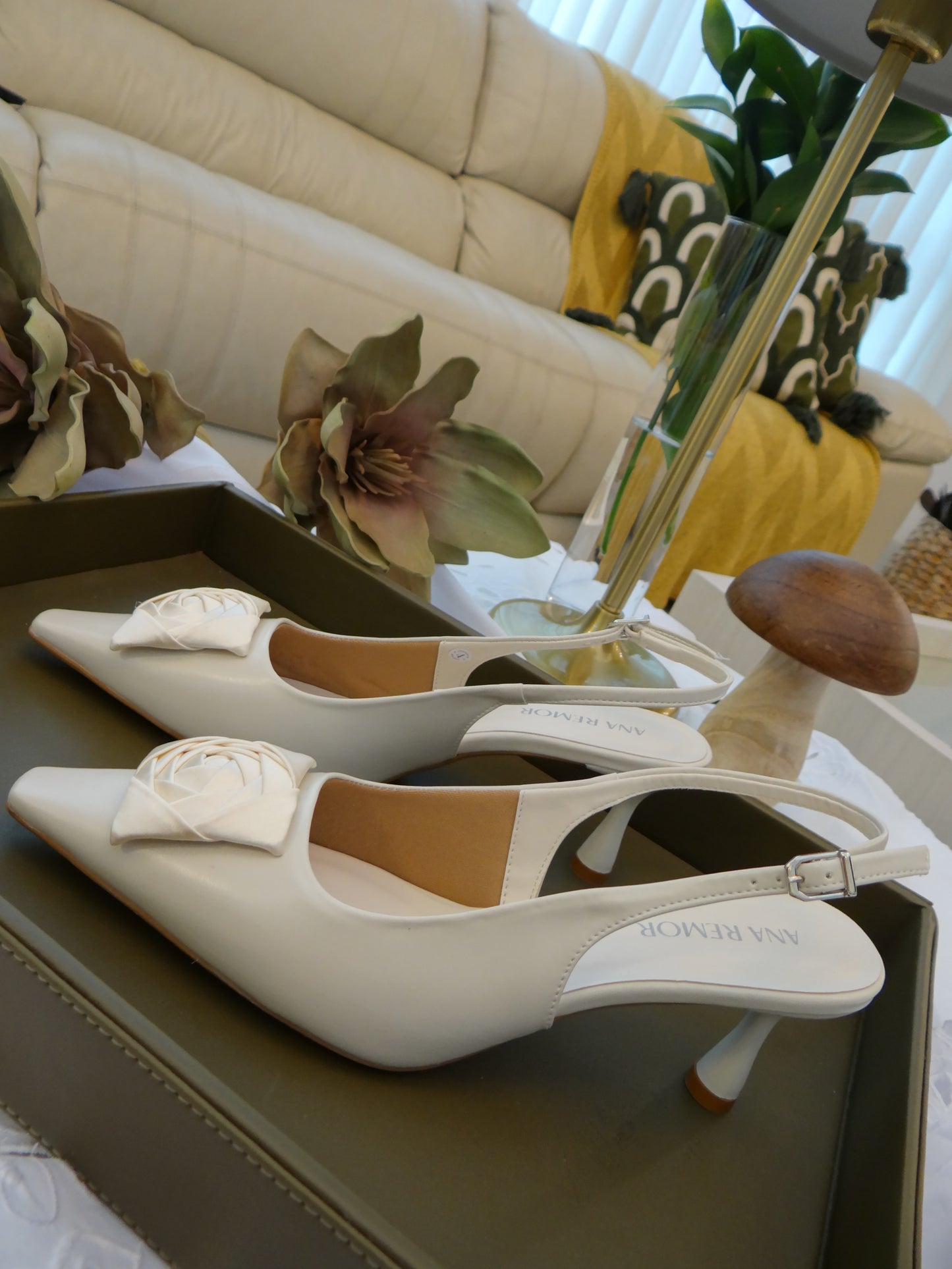 SLINGBACK BRIDE