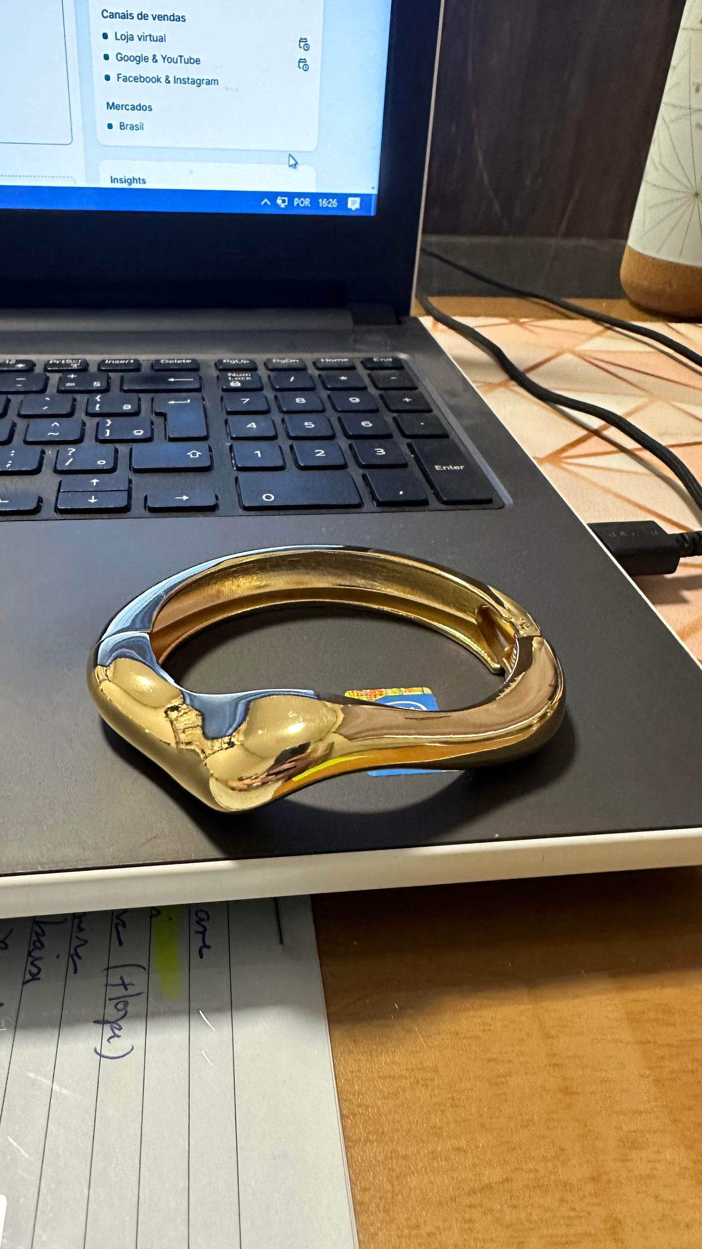 BRACELETE DOURADO ORGANICO