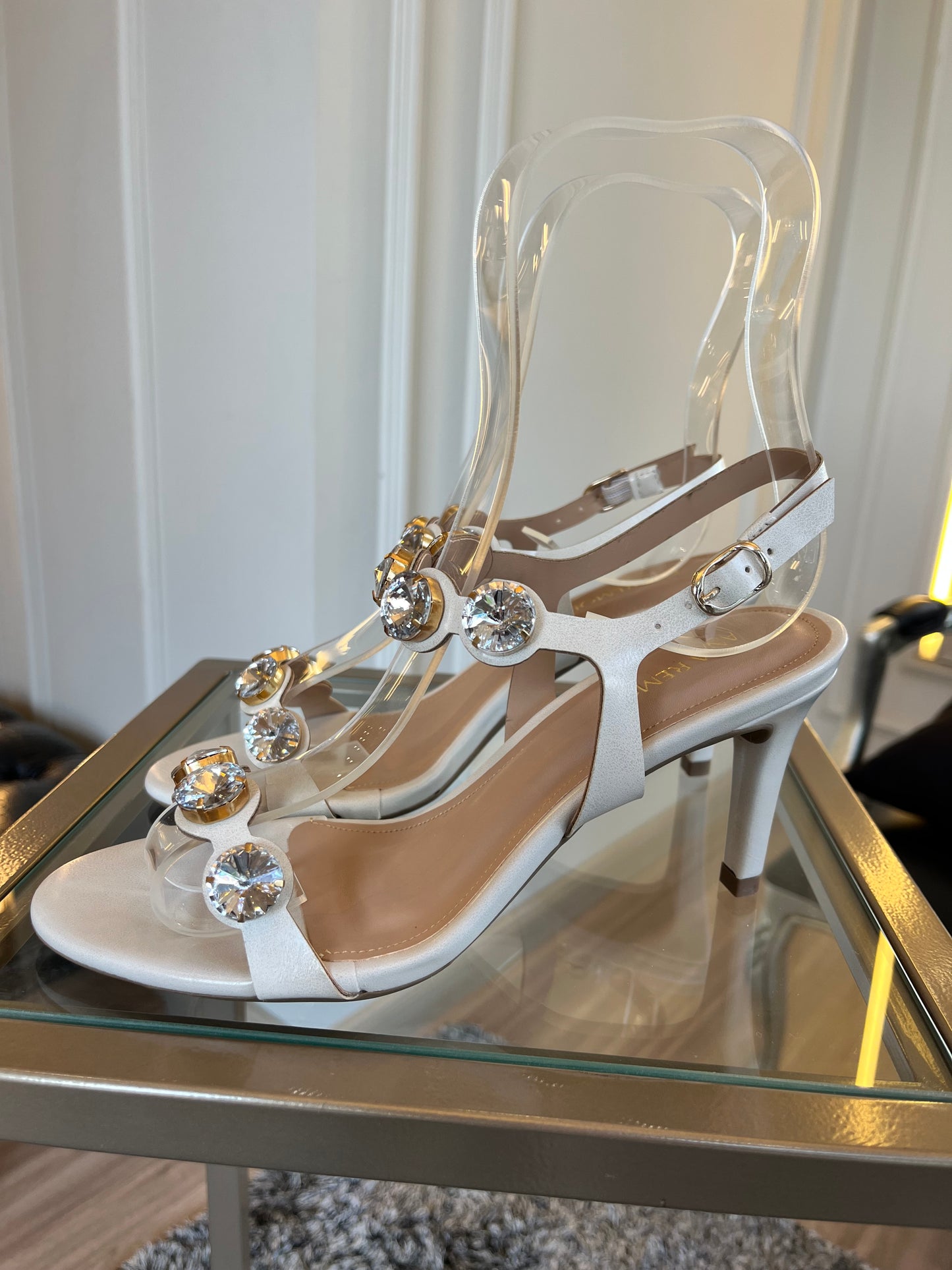 SANDÁLIA BRUNA OFF-WHITE