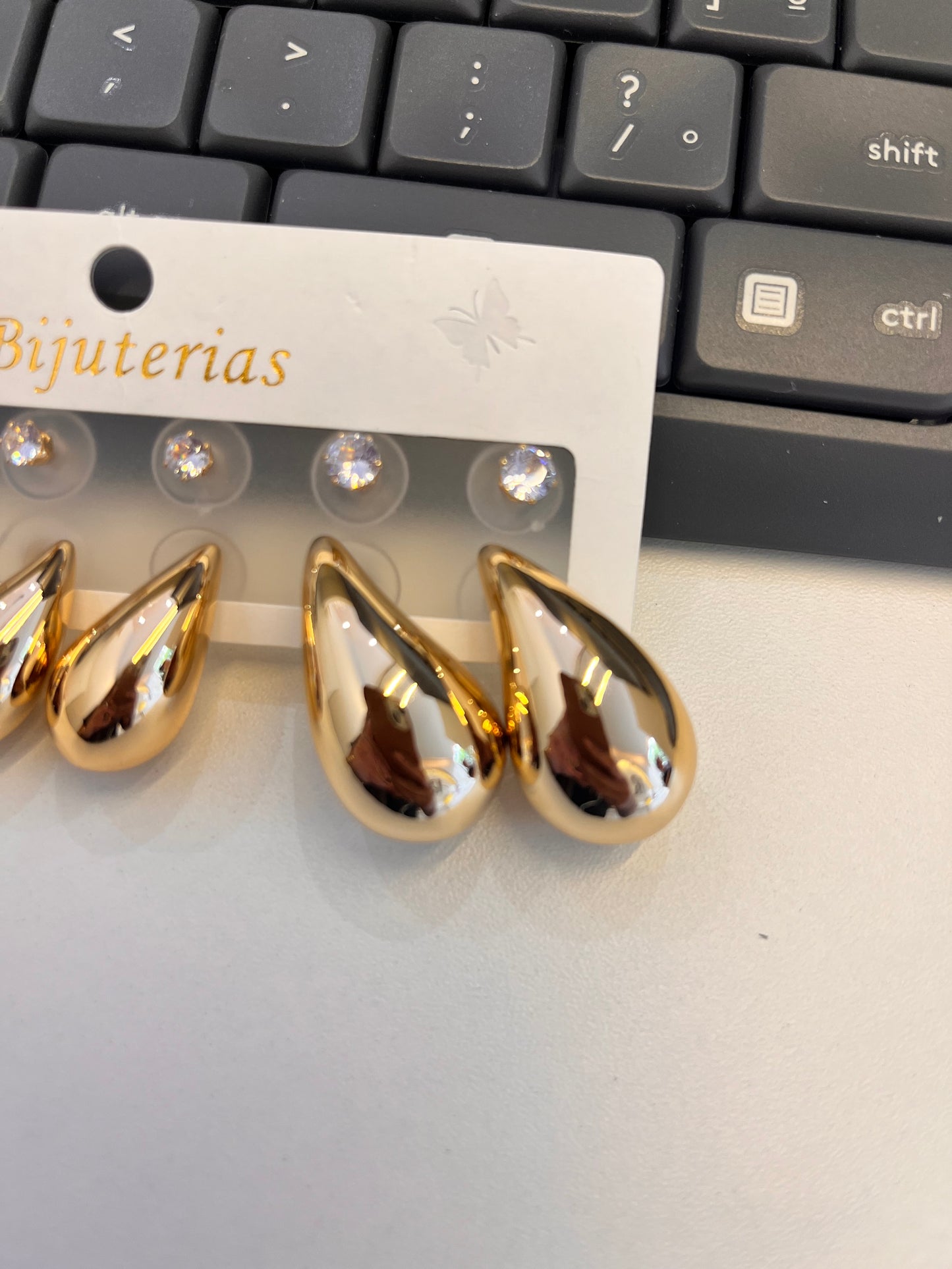 KIT DE BRINCO DOURADO