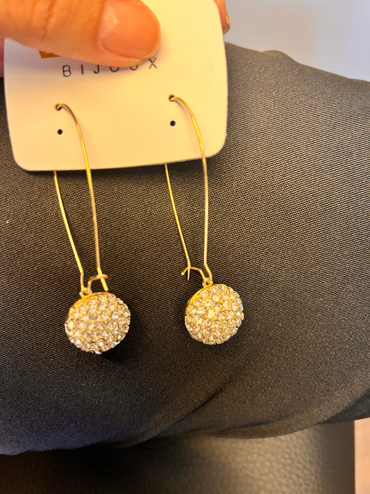 BRINCO ESFERA GRAVEJADO  DOURADO
