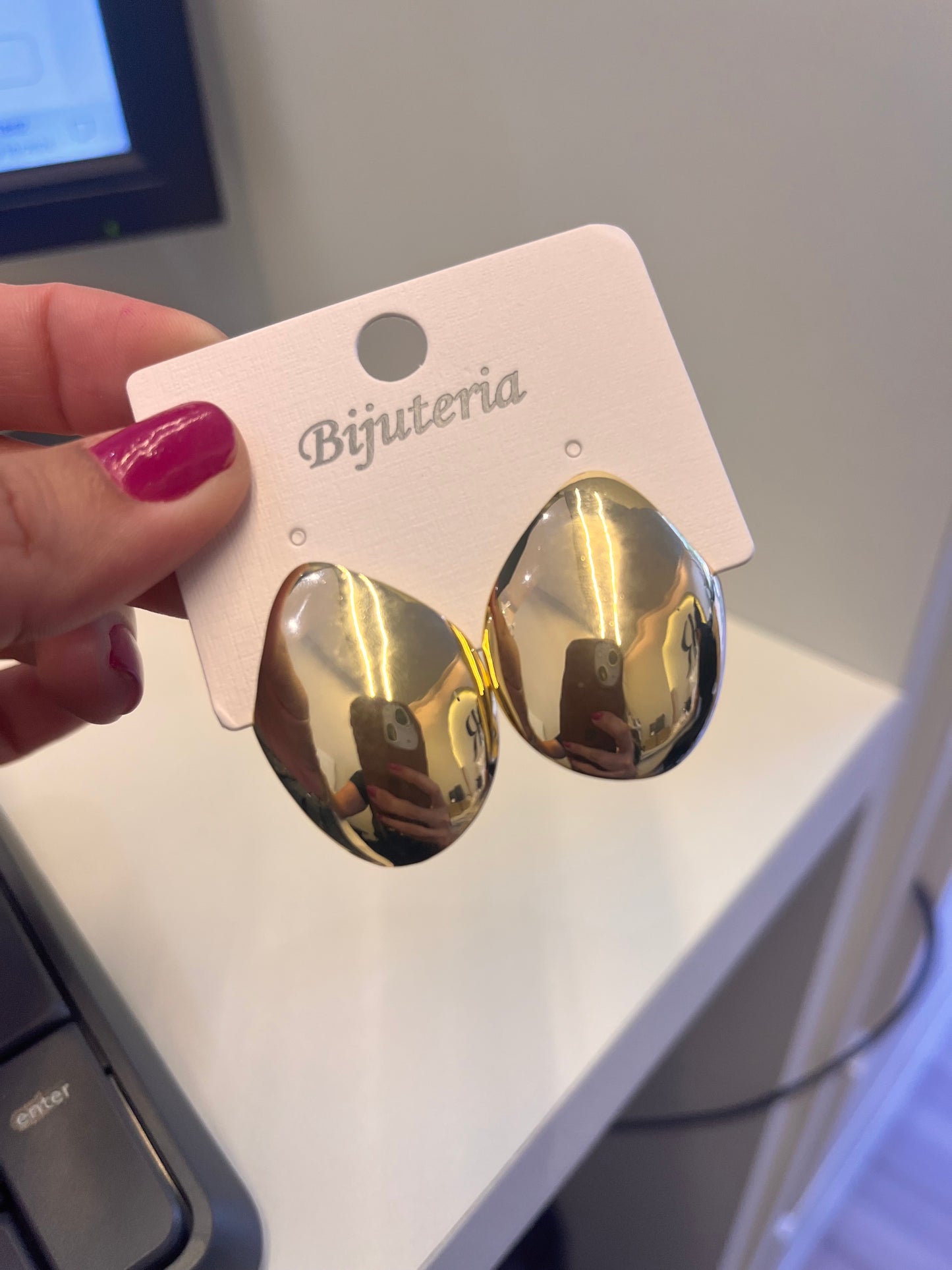 BRINCO GOTA DOURADO