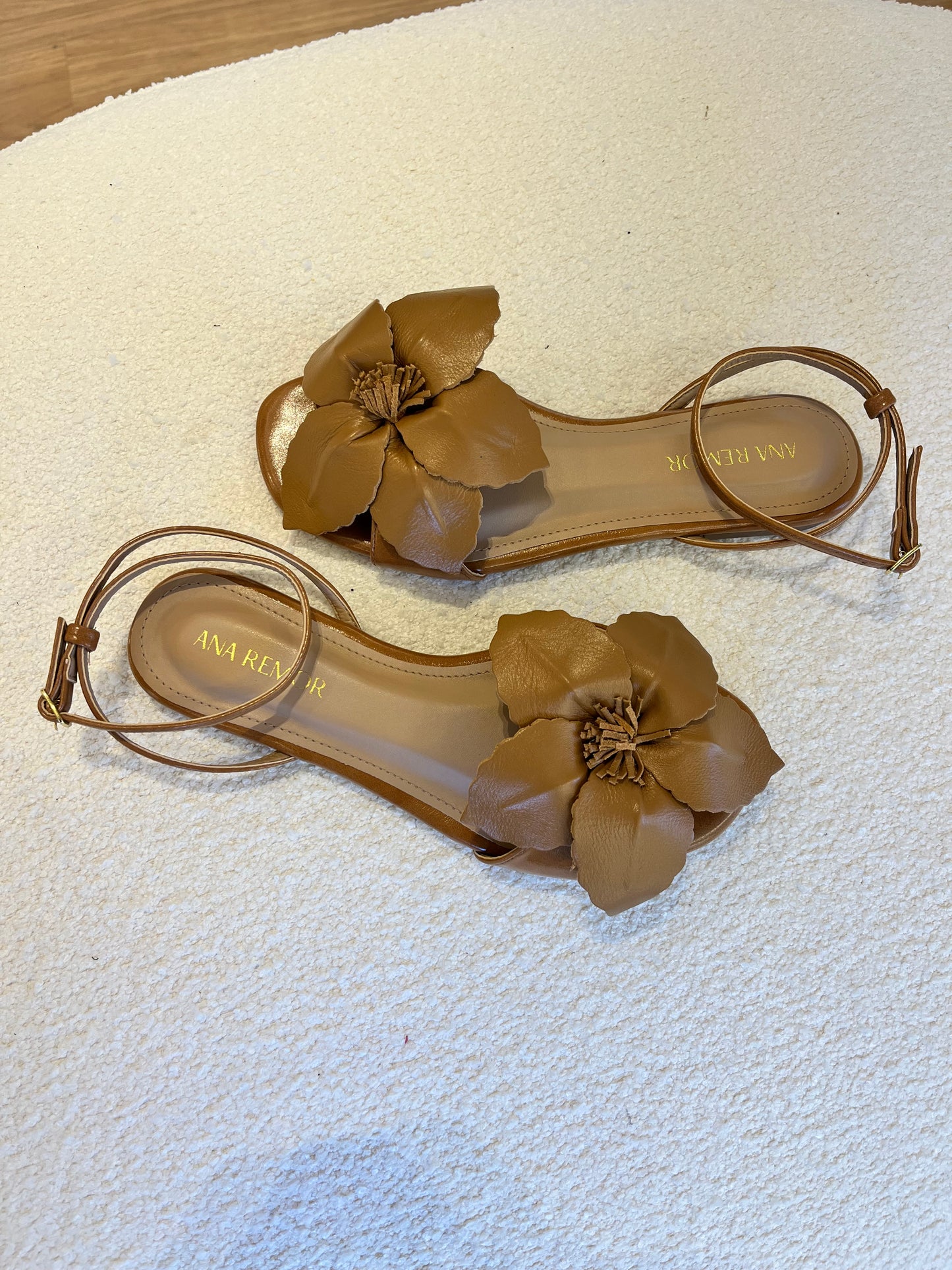 RASTEIRA BIA FLOR CARAMELO