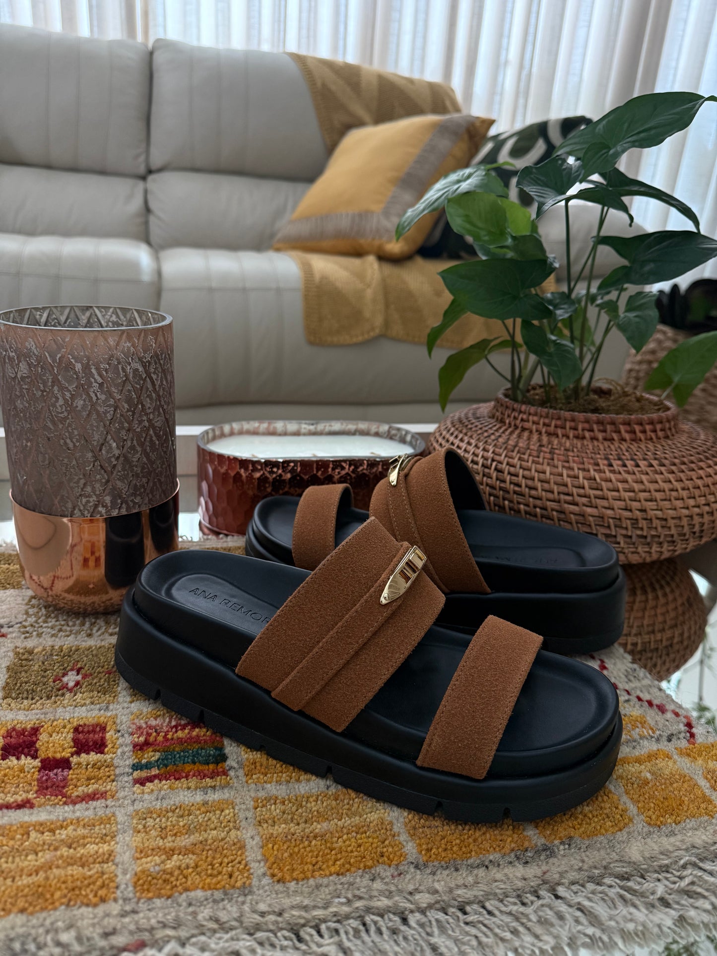 SLIDE PAULA CARAMELO