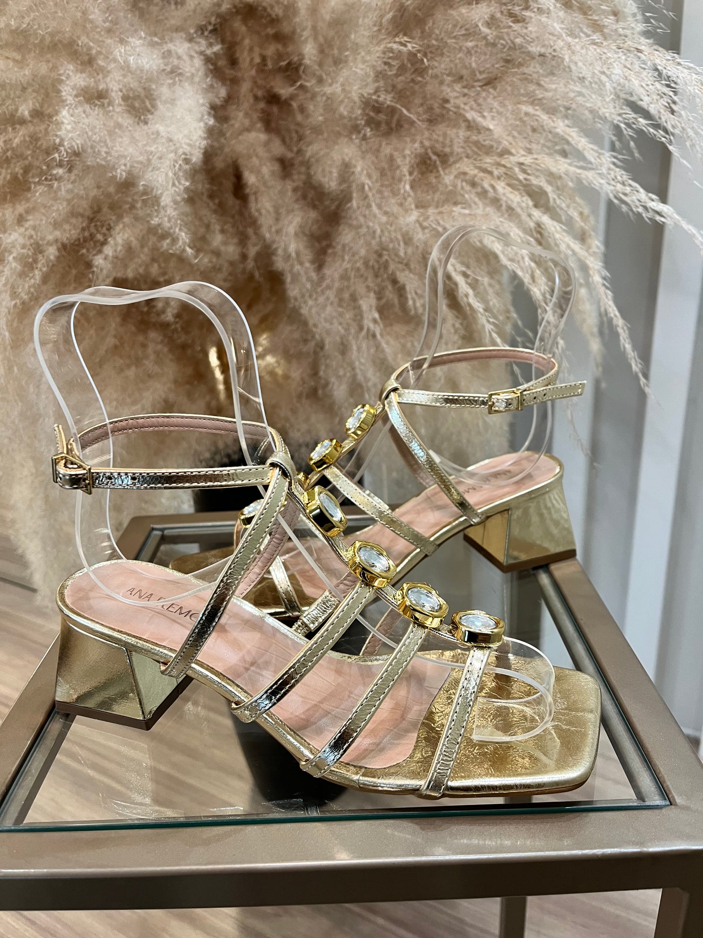 SANDÁLIA LUÍSA DOURADA