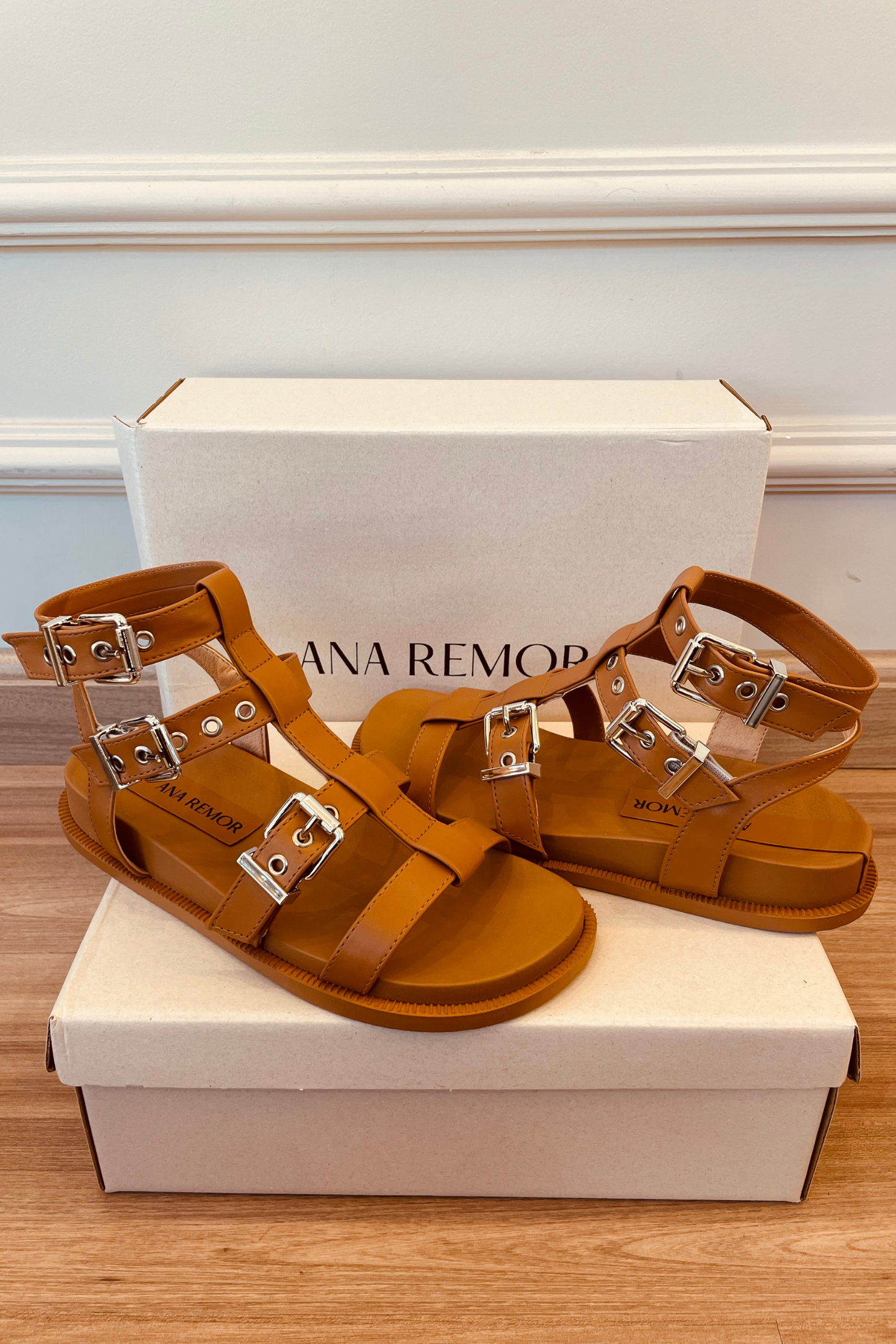 SANDALIA MARI CARAMELO